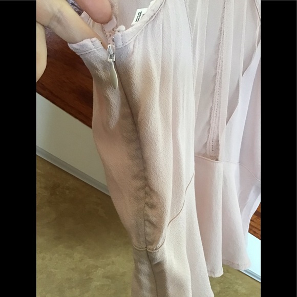 Garage Soft Pink Strappy Ruffle Top Size M - Picture 6 of 16